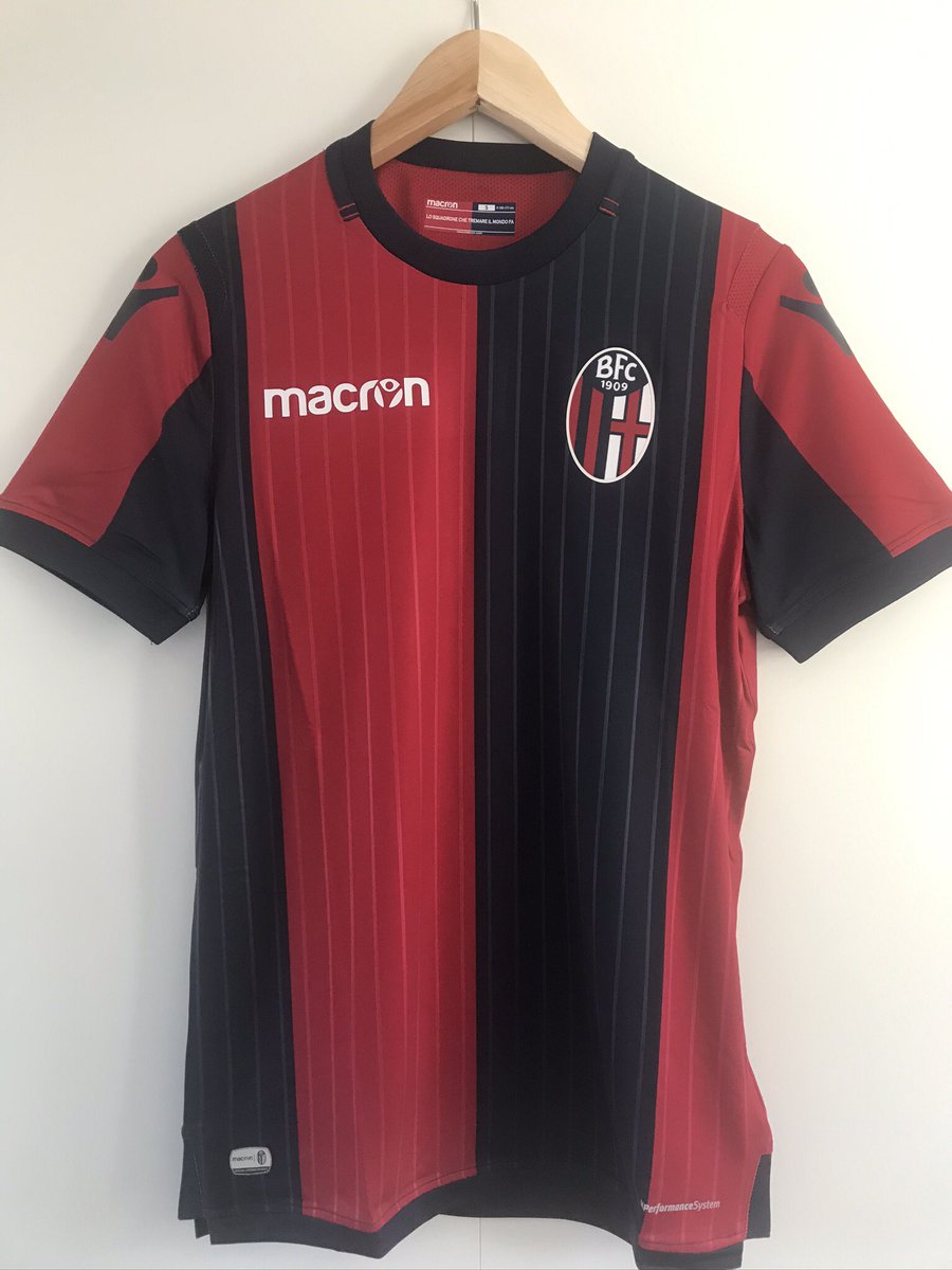 TheShirtUnion's tweet photo. First entry into the #TopOfDepops monthly competition with this 2018/19 Bologna BNWT home shirt picked up from the Fanatics eBay outlet for a mere ยฃ12 ๐
Yes... @MacronSports can be a little tight ๐
^Tom https://t.co/AGO8zzkrAz