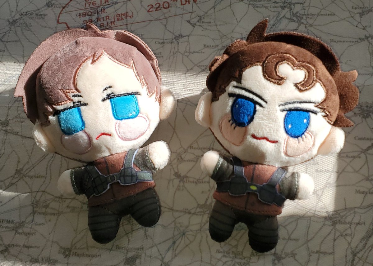 iiminzemi's tweet photo. In the midst of everything I've received samples of my #1917movie #blakefield dolls! They're so cute im seriously dying... if anyone is interested please consider pre-ordering ! I love them SO much I cry . They're about 15cm and have a chain on top !! https://t.co/jY9boWxxAw https://t.co/HNL0Ue0mPq