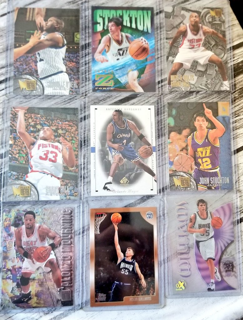 stackcitycards's tweet image. Couple of cheap pickups from @MicahGulledge sale. Had some shipping issues, but rectified them with full refund, a one touch, and some throw-ins.  Good guy and trying to do right by the hobby. Suggest a follow for his character alone. #hobby #hobbyclass