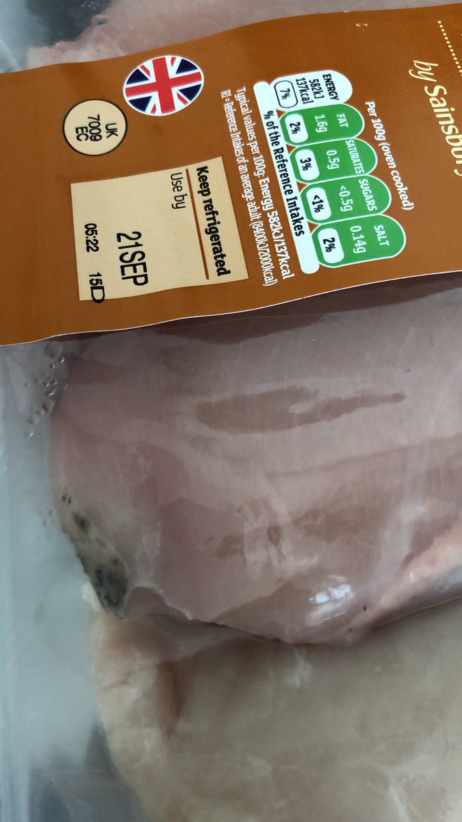 ClareELewis's tweet photo. Hi @sainsburys I’m not sure what this is on the chicken but it is pretty off putting 🤢 can a refund be arranged please? Thankyou! https://t.co/5iScWjZkOH