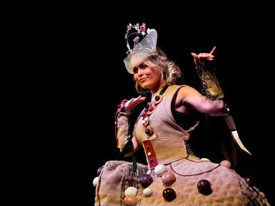 The latest trend in fashion is…Belgian chocolate? Believe it! Belgian chocolate gowns and jumpsuits abound in the latest fashion news out of Belgium. 
 bit.ly/2XTrkVF