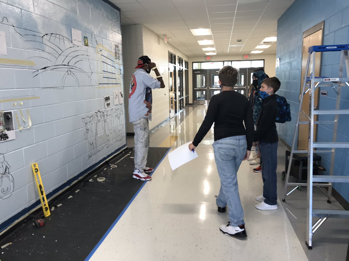 Making moments count! Teaching and experiencing artwork at its finest. <a href="/AikenPublicSch/">AikenCoPublicSchools</a> <a href="/PhyllisGamble12/">Phyllis Gamble</a> #blueandgold #gotrojans <a href="/rsmhs_trojans/">Ridge Spring-Monetta Middle/High School</a>
