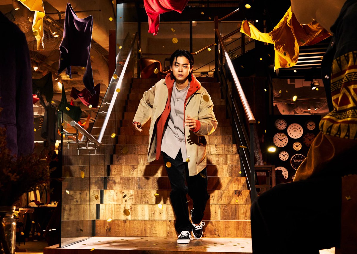 GUCCIの菅田将暉 CHANELの小松菜奈… 菜奈ちゃんはオールバックに固めて