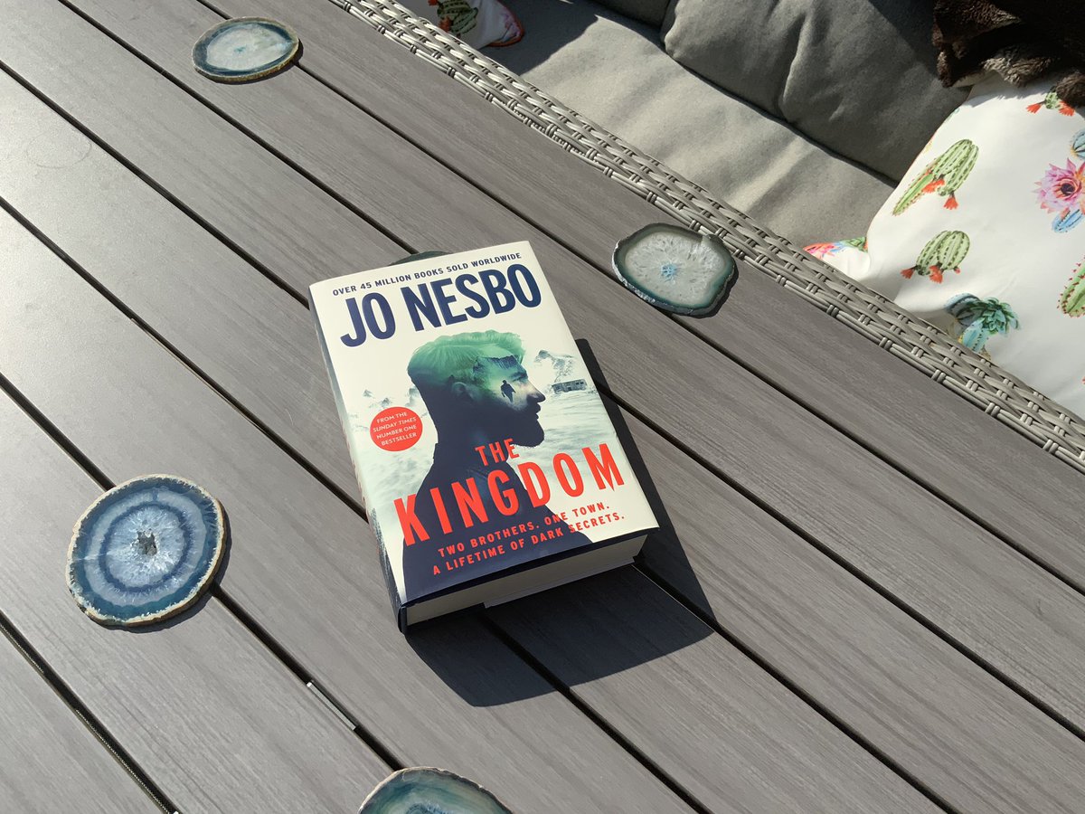AndrewButler50's tweet image. Tough choice. Nesbo or Galbraith. Both new editions out this week. Time to be greedy and enjoy both of them. Covid lockdown Oct half term beckons. Two great reads ahead.