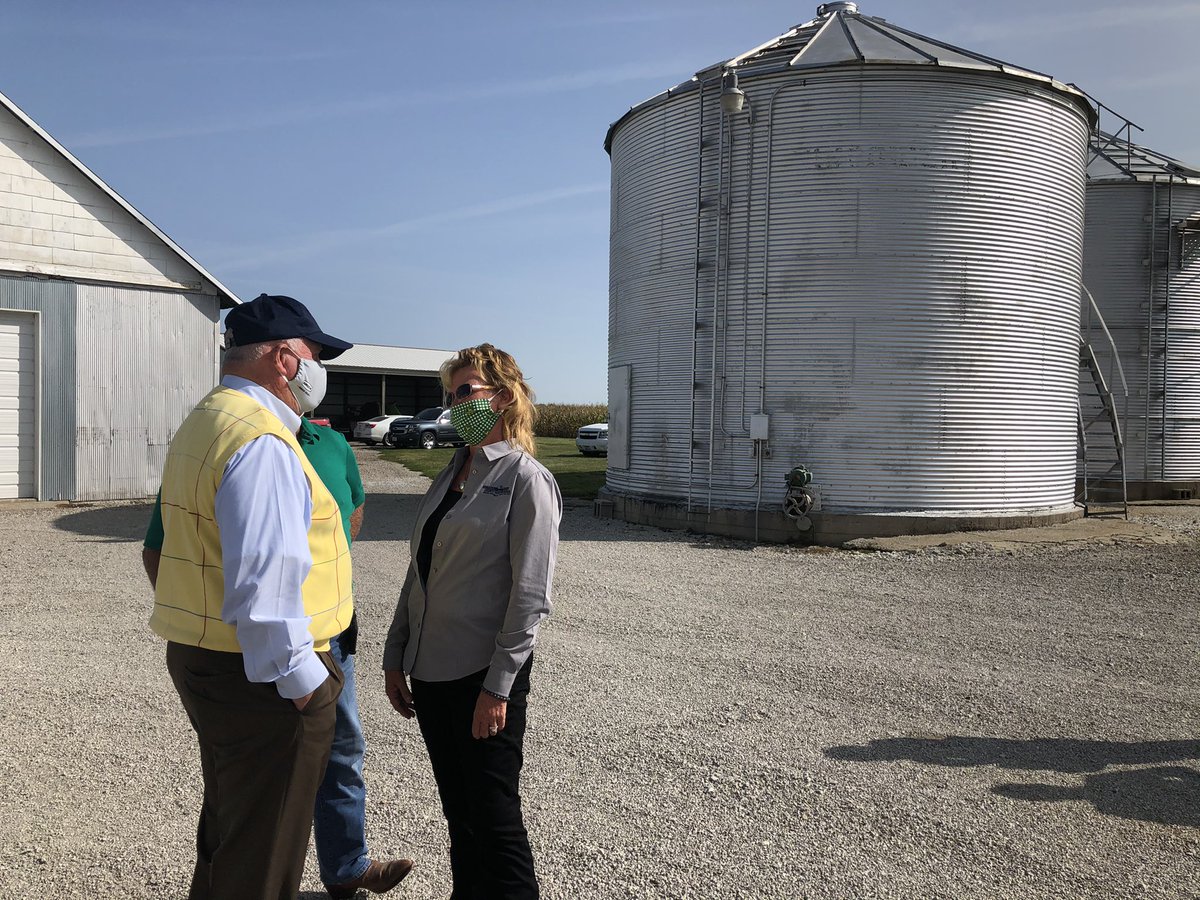 SonnyPerdue's tweet photo. Always good to get out into the heartland to talk to the folks of American agriculture. Plenty of topics discussed at today’s forum with @RodneyDavis at Beaty Farms: USMCA, trade with 🇨🇳, MFP, ethanol, CCC, and many more — a great way to end our visit to the Land of Lincoln. https://t.co/jlbS0ELydJ