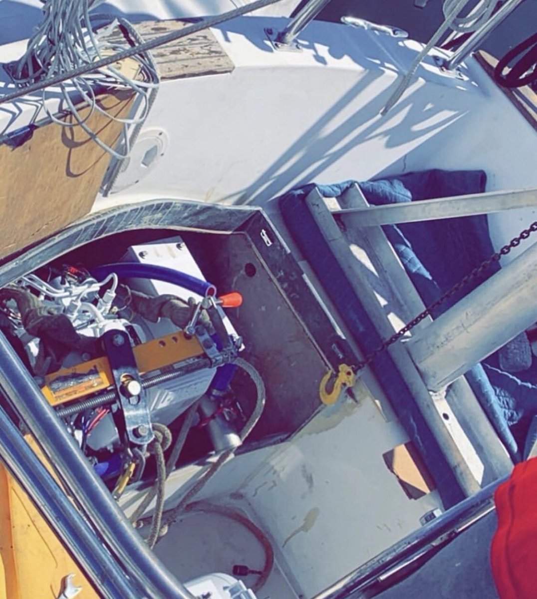 LimitlessYacht's tweet photo. Clean new install of a generator aboard 36 foot sailboat. Owner can now enjoy air conditioning and refrigeration underway and at anchor. 
__________________________________
#yacht #yachtlife #boat #yachting #luxury #sailing #sea #yachts #limitlessyachtengineering https://t.co/k4a47DbdU7