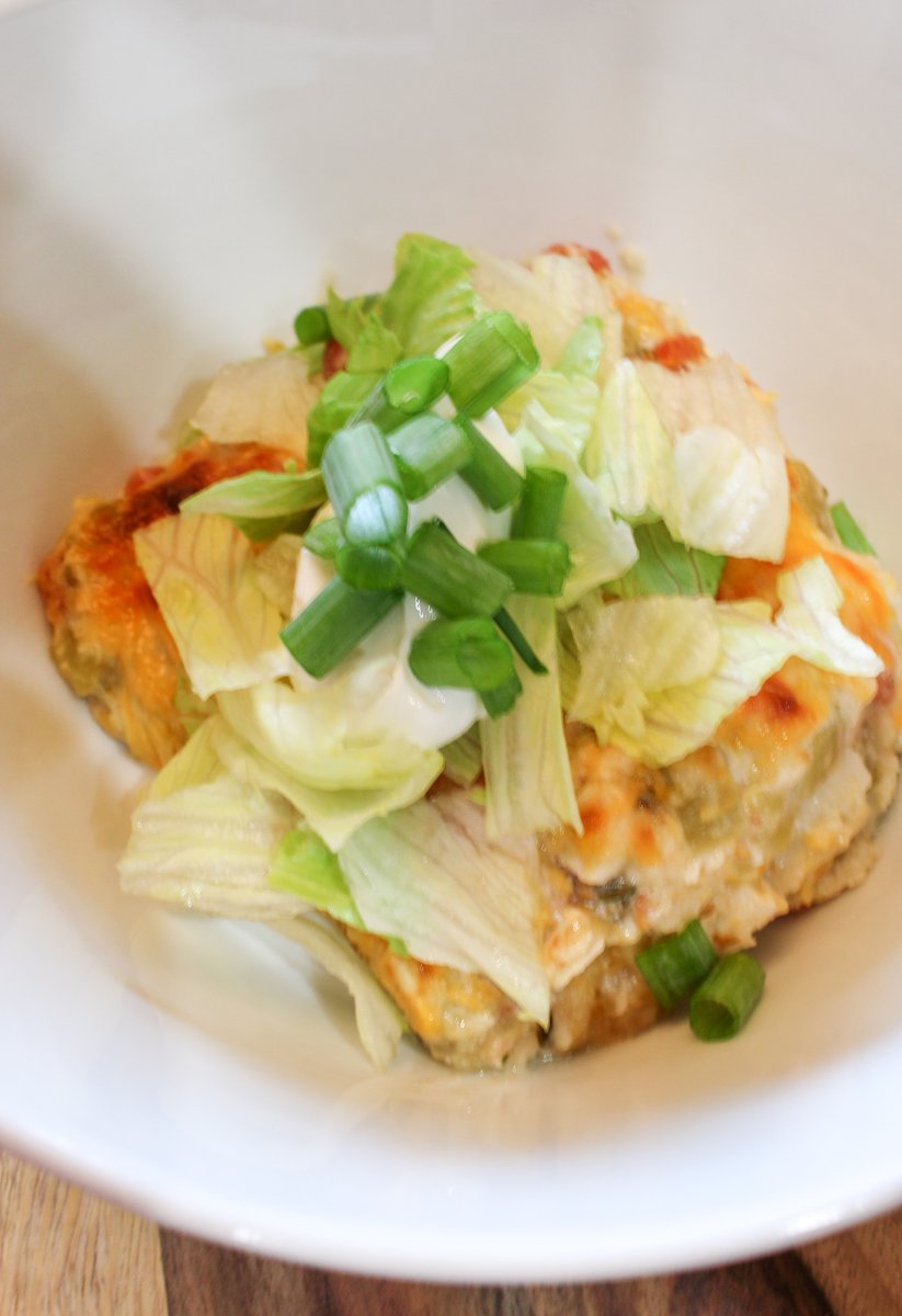 forkandthecork's tweet photo. Green Chili Chicken Tortilla Bake is a quick and easy enchilada-esque dish that packs all of the flavor with poquito hassle. https://t.co/fBZ1xsSh8u https://t.co/C94Bznw7tJ