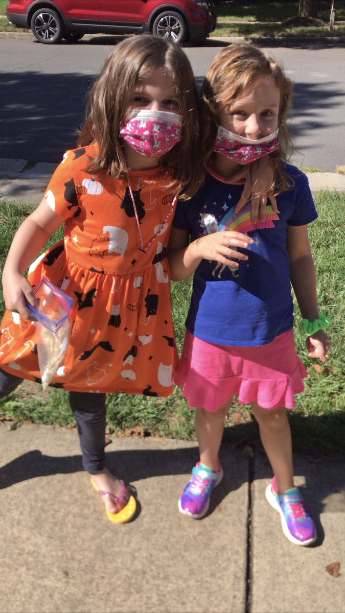 dkwood730's tweet photo. Charlotte and Brooke had so much fun visiting the @LittleRiverLCPS Book Bus this morning! @mrsbdugger1 @Principal_LRES @LRESBookworm @ https://t.co/S7Ywif6KQL