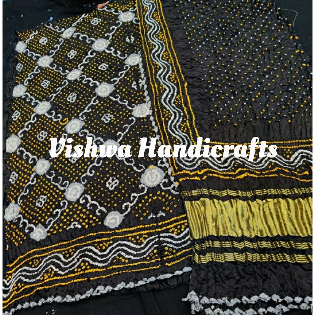 V_HANDICRAFTS's tweet photo. Pure gaji silk dress material three pieces.
#gajipunjabisuits
#vishwahandicrafts
#gajisilksuits
#punjabifashion
#suitsonline
#onlineshopping
#handmade
#tieanddye
#gajibandhejsuits
#designerbandhejsuits
#smallbusiness
#fashionlover
#handmadesuits
#threepicessuits
#indianproduct https://t.co/oZBD0zx85f