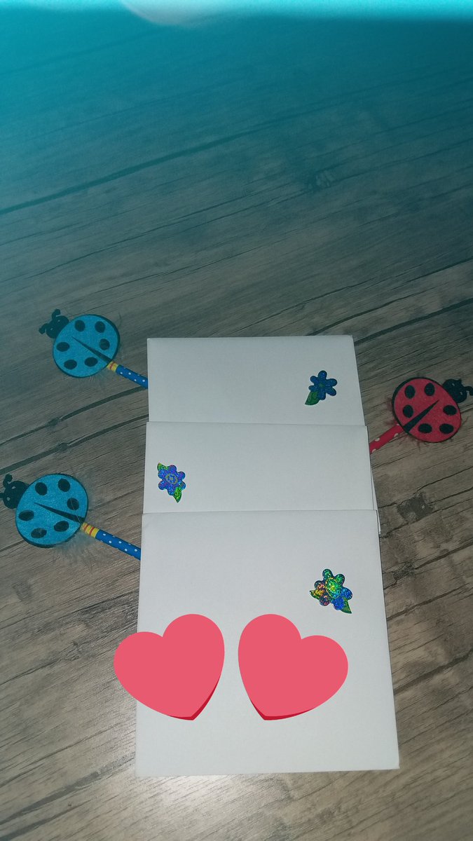 Azıcık daha büyüsünler de felsefe konuşalım. Şimdilik mini mini birler. 😍