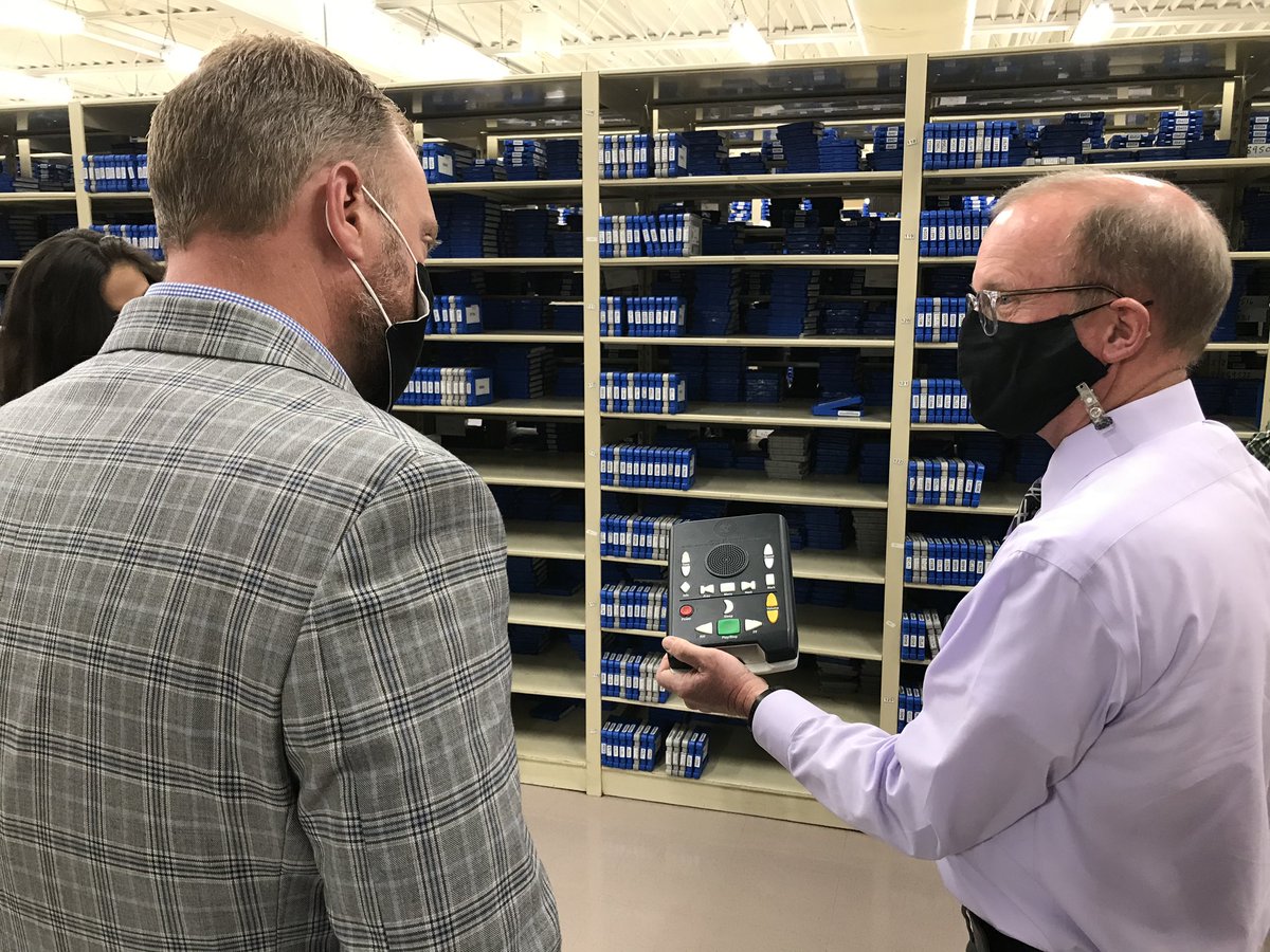 jbrownokc's tweet photo. If you don’t know about the Oklahoma Library for the Blind & Physically Handicapped you should! I was able to tour this morning to celebrate their recognition from @librarycongress as a library of the year! Congrats to @OLBPH & @OKDRS! #oktopten @GovStitt https://t.co/tDZ8OjrQOM