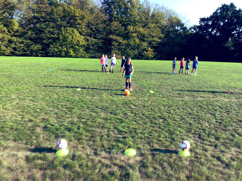 CFS_Sport's tweet photo. Year 3&amp;4 enjoyed Wildcats in their bubble this evening! Plenty of competition and some excellent skills on show! ⚽️🤩👏🏻 #CFSY3 #CFSY4 #inspiringminds #girlsfootball https://t.co/uhMtz4qZ7R