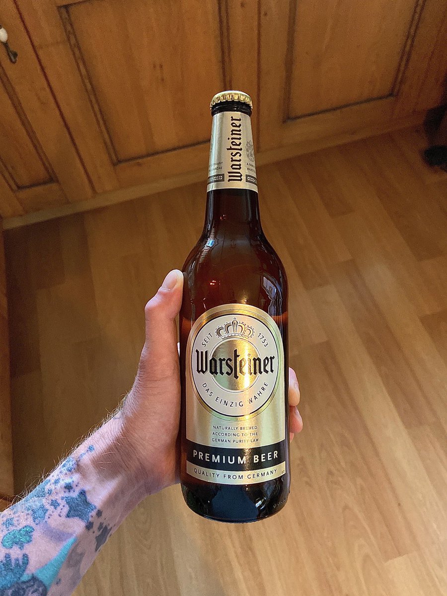 LittleJohn_RC's tweet photo. Another day at work done so I make it Beer-O-Clock time 🍺 Cheers everyone 🍻 #Warsteiner #SeriousAboutBeer #GermanBeer #BeerOClock #WorkFinished @WARSTEINER_UK https://t.co/Hog617dQHe