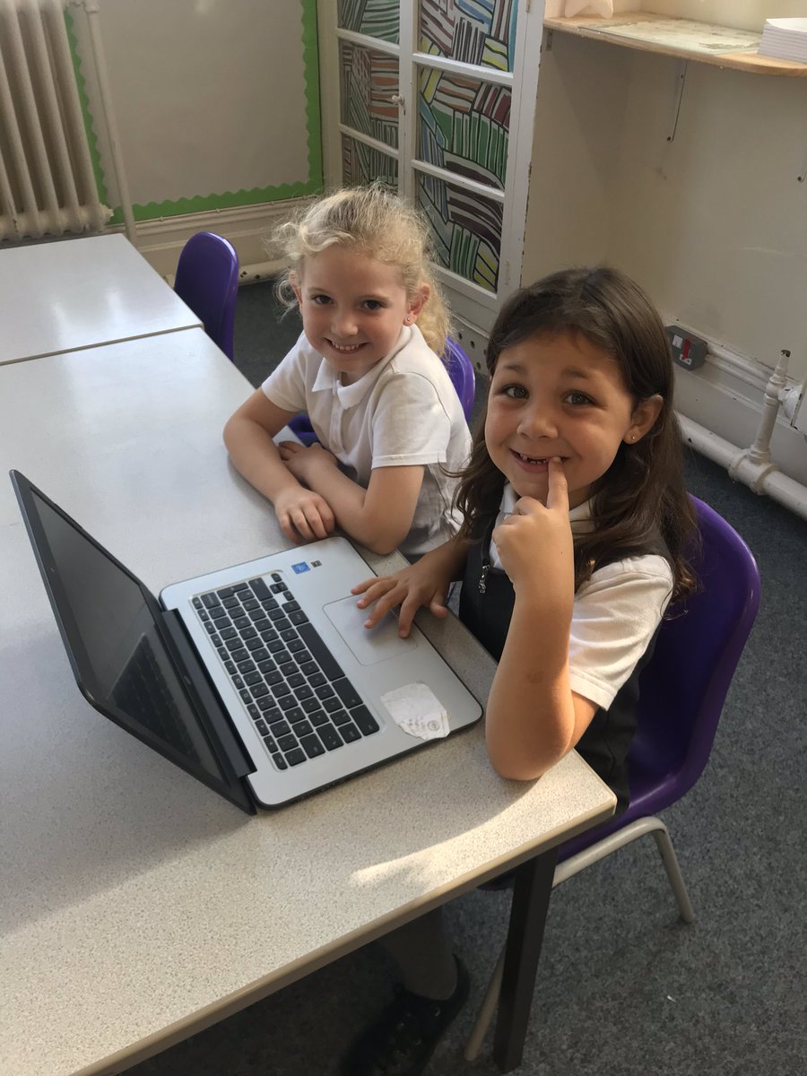 MeithrinYSC's tweet photo. Mwynhau ychydig o waith mathemateg! #2SW https://t.co/jI7NZvHkZx