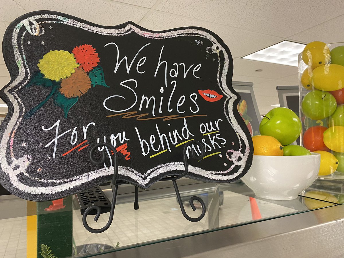 TNGEastPenn's tweet photo. Happy Monday! A nice welcoming sign for our students at Emmaus High School today! #WeAreTNG #Smilebehindthemask #COVIDFeeding https://t.co/KwIJbjyFLU