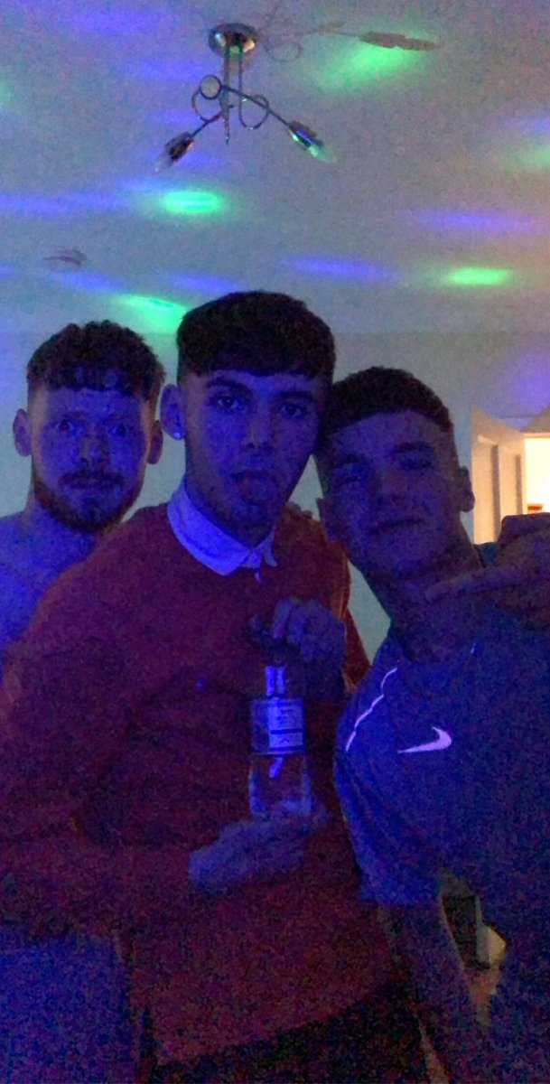 NJohnstonee's tweet photo. Happy birthday to my absolute boy hope u had damage day see u in a bit❤️ @nthomson7750 https://t.co/sbm2MGAnR1