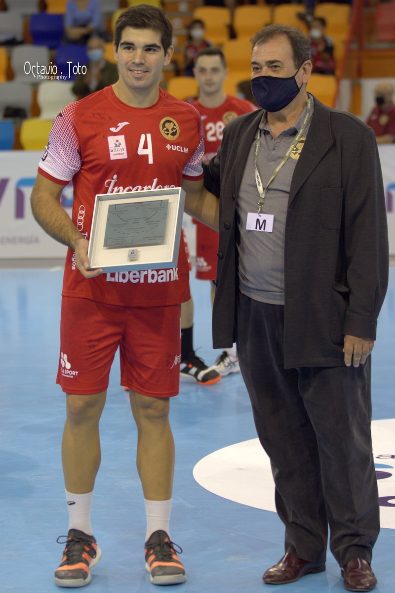 Oktavio Arnao_ Toto tweet media