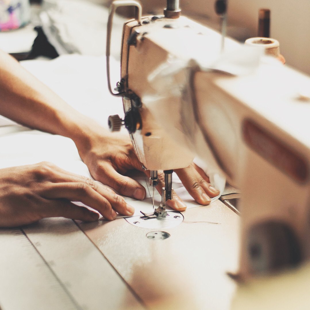SailsCanvas's tweet photo. SAILED, SAVED and SEWN. We handcraft old sails into nautically inspired lifestyle products for you and your home. #recycledsails @SailsCanvas #reducereuserecycl #oldsails #reducelandfill #sailbags #nautical #sustainableliving #handcrafted #madeindevon https://t.co/8w4w9WF8y9