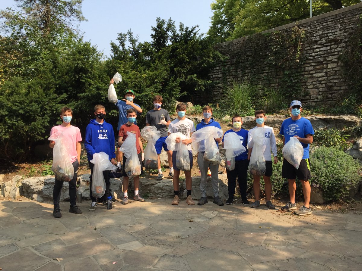 CreightonPrep's tweet photo. While some of us enjoyed a leisurely Saturday, the CP Habitat for Humanity Club cleaned up Elmwood Park. #MenforOthers #KeepOmahaBeautiful https://t.co/00UGRWBPyo