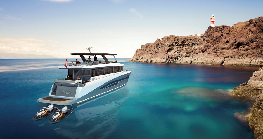 vaielettrico's tweet photo. #EEGLE è lo #yacht yacht di lusso che naviga fino a 80 miglia in elettrico grazie ai 600 kWh di capacità della batteria e ai quattro motori da 150 kW. Un motoryacht di 20 metri completamente elettrico sfornato da @bydgroup  Dall'estero grandi novità 🚤🚤🚤https://t.co/VDIQlcVcdv https://t.co/29nNaEDZ0O