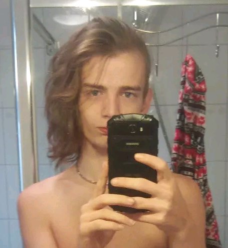 1 pic. UwU >~< please give me advice on what type of pictures i should take >~< https://t.co/Ya3Krzf