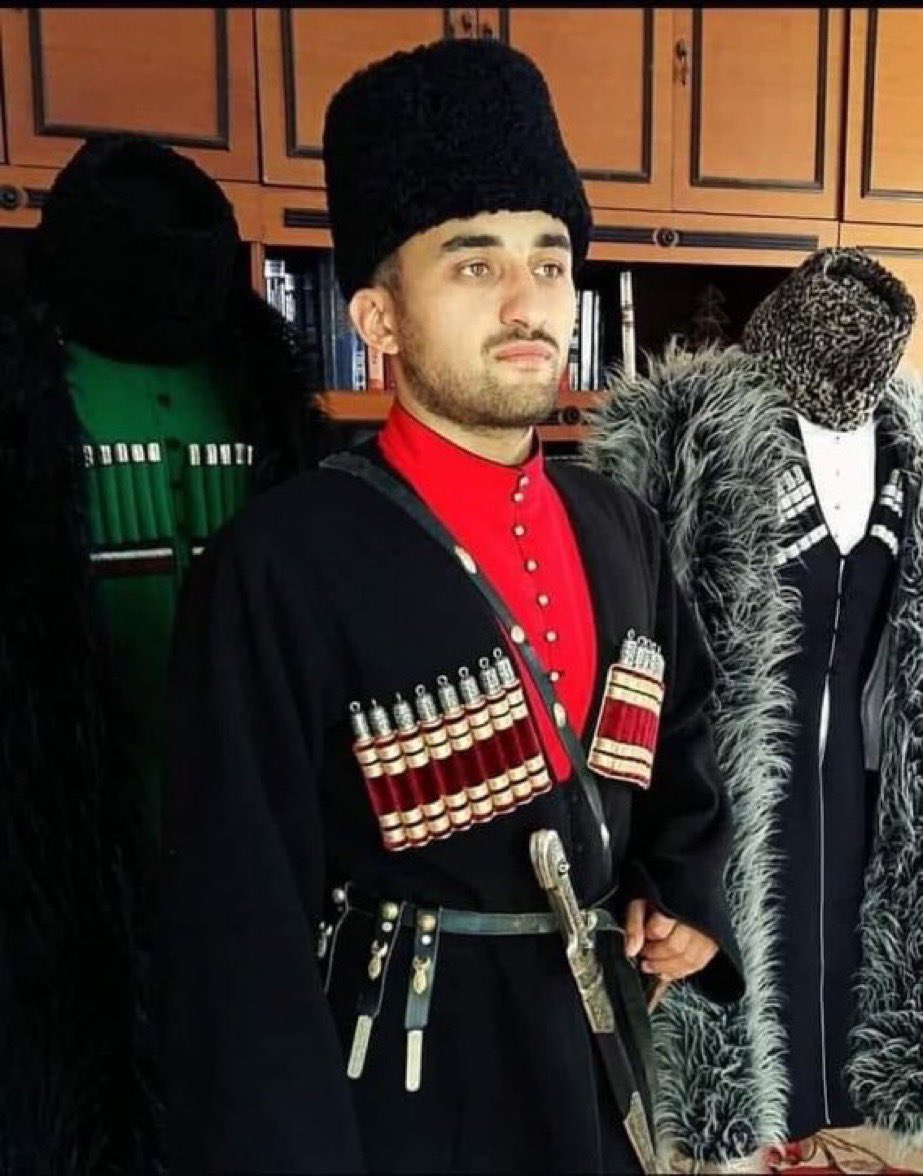 Martin Çerkes sivil toplumunun aktif bir üyesidir. Martin nezdinde yapılan her cezalandırmayı Çerkes toplumuna yapılmış sayıyoruz. 

#FreedomForMartin