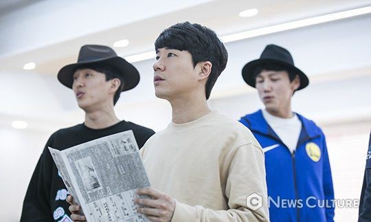 Fan Letter the Musical (뮤지컬 팬레터) played as Jeong Se Hoon, an aspiring writer who loves and obsessed with poetry and novels.