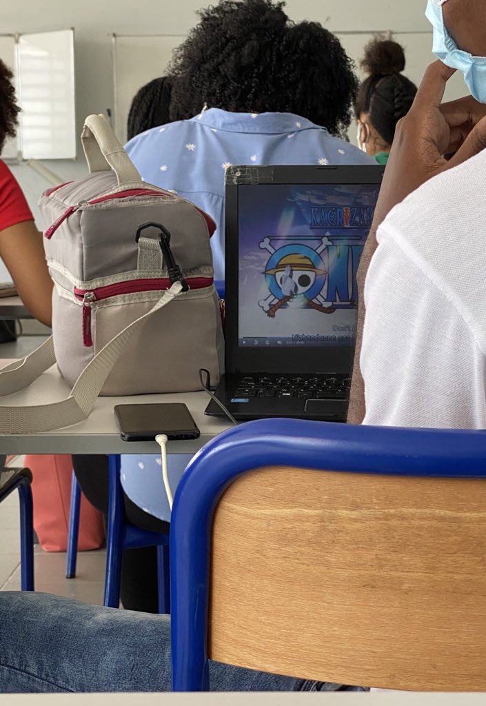 Svntoryu's tweet image. Une histoire en 3 images