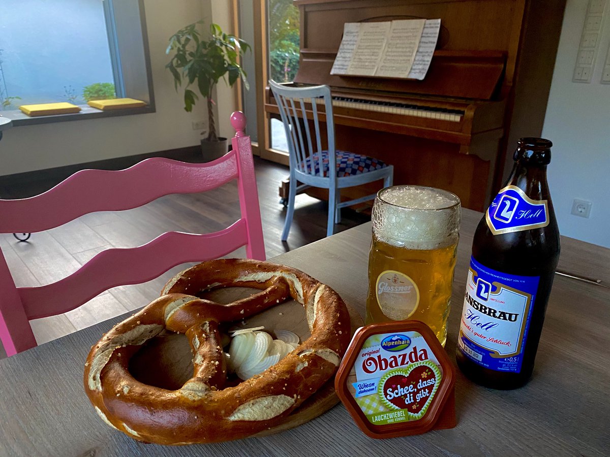 Trying to get a bit of #Oktoberfest at Home 😅. #ozapftis !