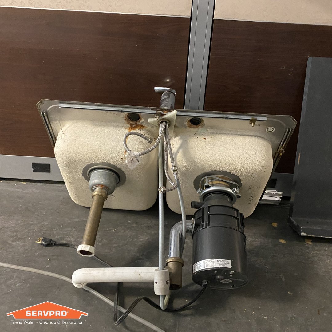 ServproWhittier's tweet photo. A commercial loss in a warehouse that has damaged an approximate 3,000 sq. ft. of office space. The cause of the loss was a break in the water supply line to the toilet in a restroom resulting in 2 inches of standing water.

Call us today! (562)698-5368
#WaterDamage
#Commercial https://t.co/KUHqgcfxog