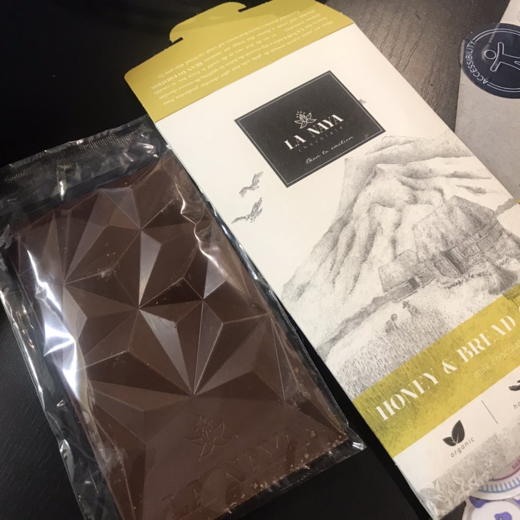 HenriHelvetica's tweet photo. Gleefully sending a massive shout out to the good ppl at @yglf_lt for the care package, and specifically the LIT 🔥 chocolate 🍫 that looks like Delaunay triangulation. 💕 ✨🙏🏾✨ cc: @EgleBaltrimaite @typeoftomas https://t.co/MKJHud1hJ6