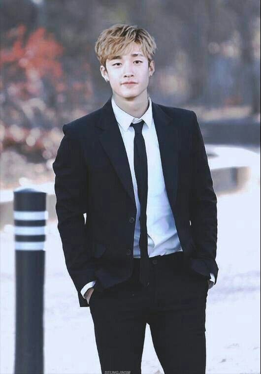 Bangchan as your intimidating CEO boyfriend ; a thread