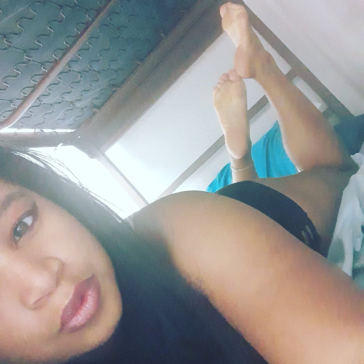 VoluptuousMist1's tweet photo. Being playful today!
#feet #foot #pes #pies #pied #nails #soles #solas #arch #unhas #toering #feetslave #feetfetishworld #feetworship
#feetdomination #feetpics #feetlovers
#prettyfeet

FOLLOW: @voluptuousmist
💥TAP LINK IN BIO💥 https://t.co/l7wSWrI4Dt