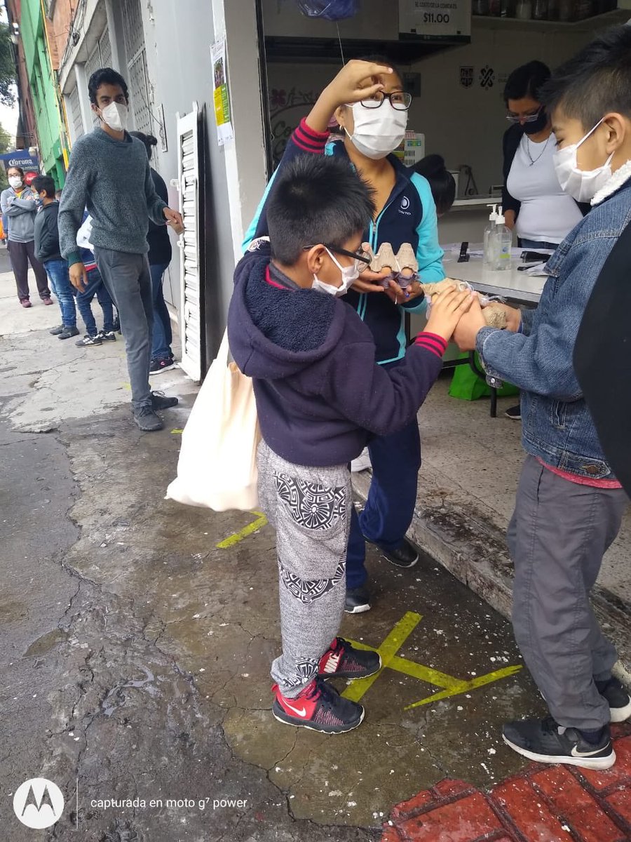 CorazonCapital's tweet photo. Las infancias son el presente y nuestro futuro. Ya iniciamos la acción #InfanciaSegura, junto con @el_BID y una coalición de la sociedad civil diseñando y entregando kits para la alimentación saludable, salud y promoción de la lectura a 600 niñxs en los #ComedoresComunitarios. https://t.co/x1VKFuhUM5