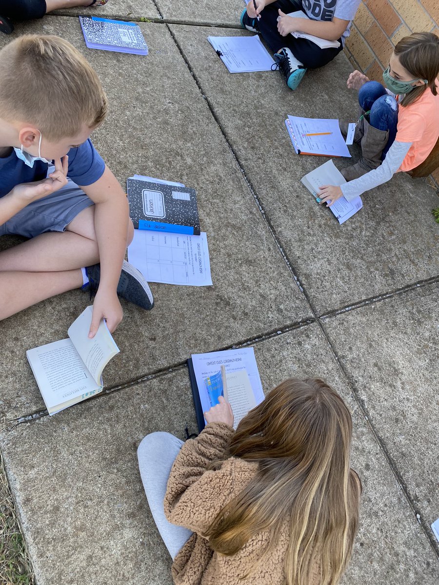 edgellcation's tweet image. We are detectives today digging into our text to determine meanings of unknown words and phrases to better understand our text! Teacher heart happy watching, listening, and working with these young scholars in the text! 
#EdgellFamily310 #YoungScholars #TextDetectives
