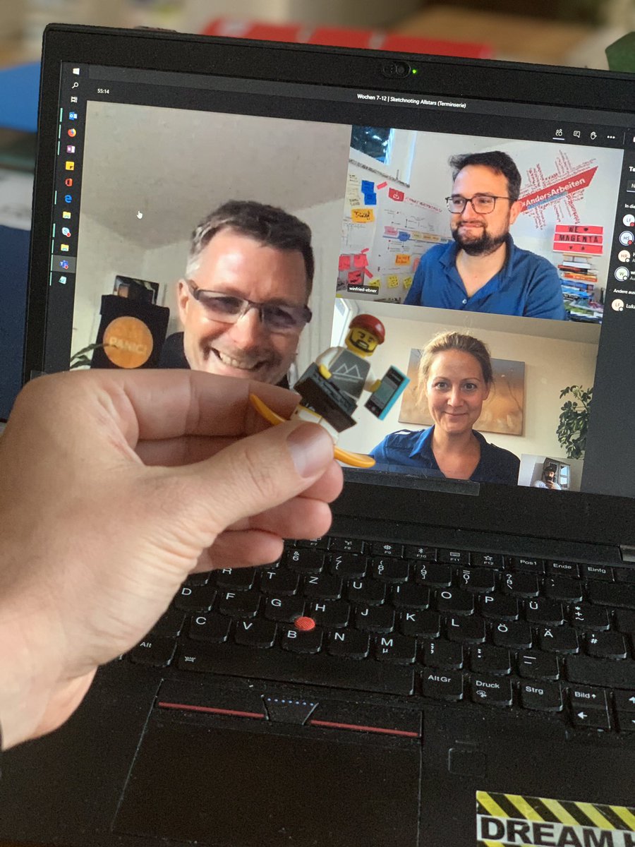 lukizzl's tweet image. Ein wundervolles #sketchnoting Erlebnis in der #lernOS-Birthday-Edition mit Mini-@_mountainminds_-@lukizzl aus #Lego 🎨 

Woche 8.. mal wieder. Nächste Woche schaffen wir die 9 😉 

Ein Highlight: #AllstarSketch mit @haraldschirmer @Rebe_cc_a @winfried_ebner &amp;amp; @empacom 🙌🏼