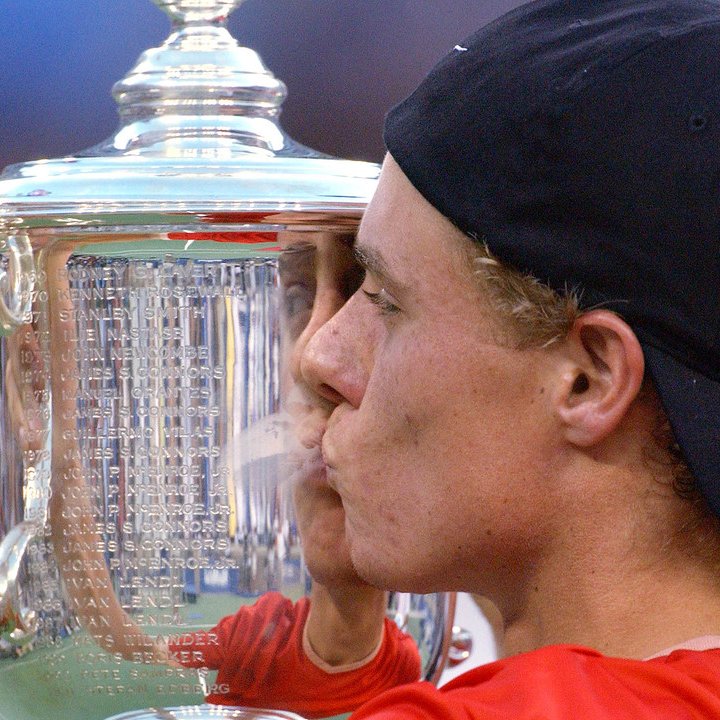 usopen's tweet photo. US Open champs Lleyton Hewitt, Lisa Raymond, &amp; Jonas Bjorkman are among the nominees for the @TennisHalloFame Class of 2021.

Read more ➡️ https://t.co/G0Bcv7NQ7F https://t.co/miyFktieYv