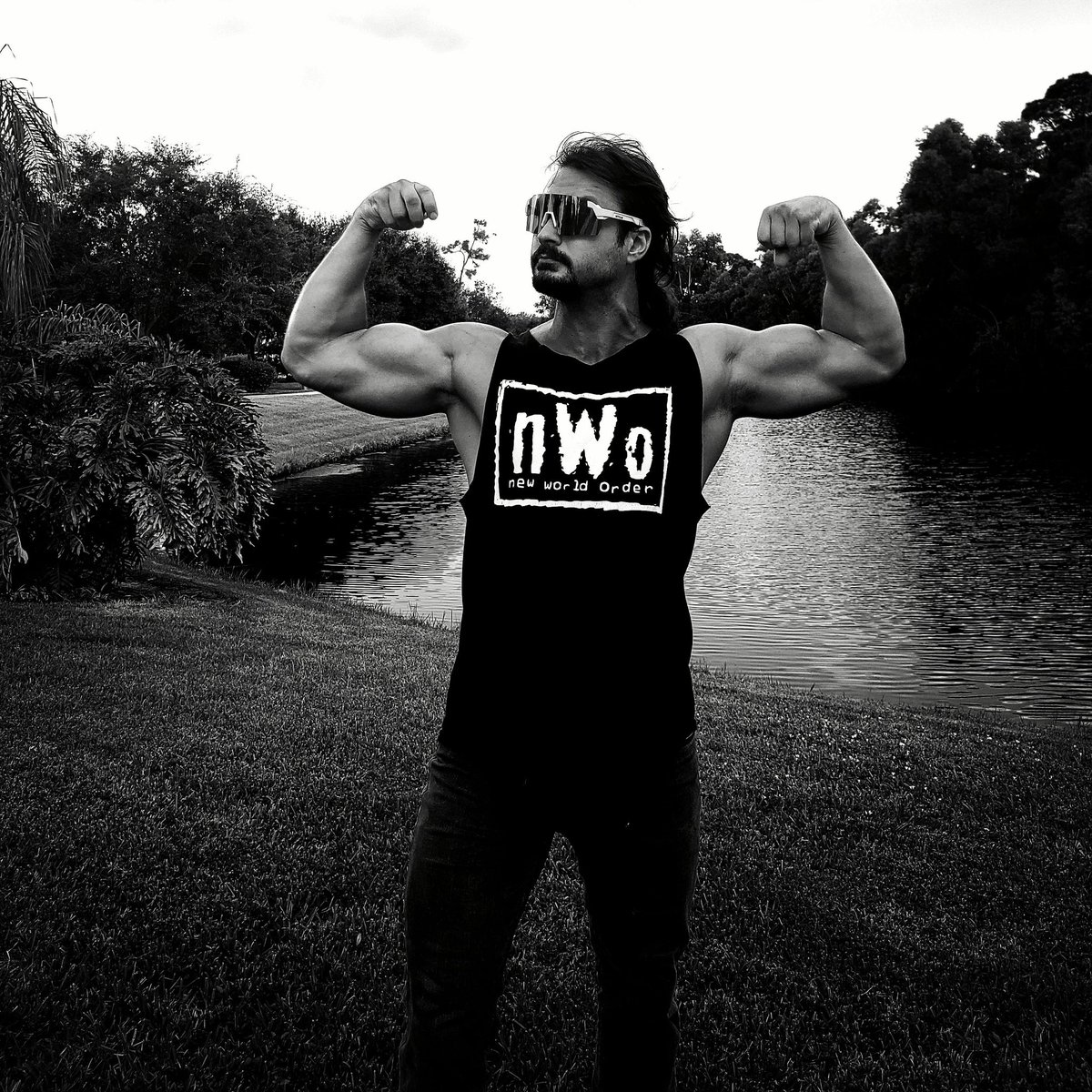 210lbs... on the road to 220-230lbs.
"The preceeding announcement has been paid for by the New World Order."
#nwo #bodybuilding #prowrestling #mullet #90s