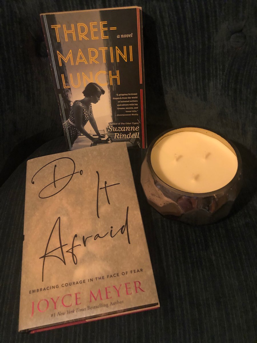 book_wardrobe's tweet image. Summer 2020 ends today.Look forward to Fall! Do it w/hope, w/great expectations, &amp;amp; w/courage.
DO IT AFRAID by Joyce Meyer, one of the world’s inspirational Bible teachers. Get a FREE copy of Three-Martini Lunch with Do It Afraid! #understandfear #confrontfear #changeyourmindset