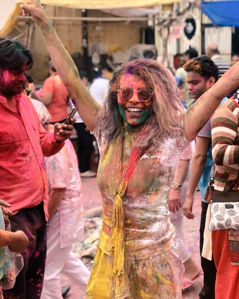 Çünkü "Happy Holi" idi!
#india
#jaipur
#holifest
#festivalofcolors