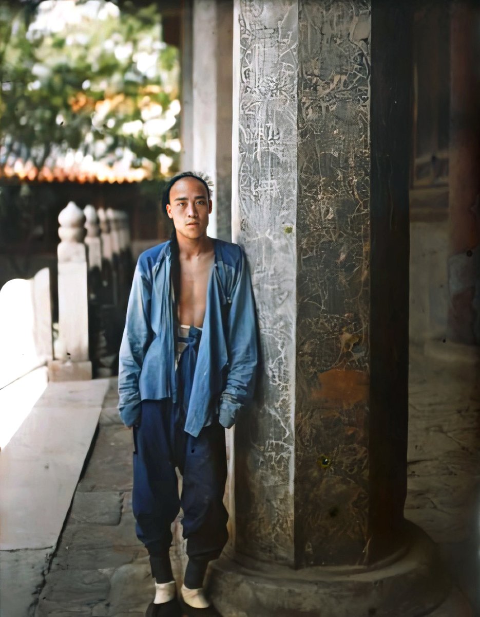 StuartHumphryes's tweet image. The youth of today! I went to the Temple of Confucius in Qufu, China, &amp;amp; this lout just slouched around with his shirt hanging out. Not like in the good old days. Oh, hang on, this was taken 110 years ago, back in 1910. It *was* the good old days. (Original colour, not colourised)
