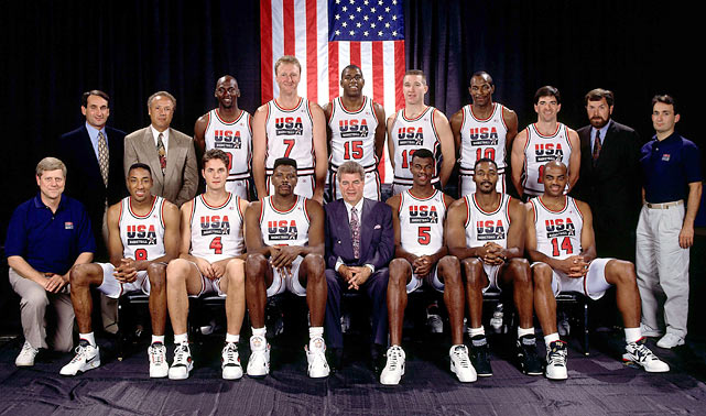 altieribruno's tweet photo. Un día como hoy, hace 29 años, el mundo del básquetbol cambiaba para siempre: USA Basketball anunciaba la creación del Dream Team NBA para los JJOO de Barcelona 1992. El equipo: Magic, Jordan, Bird, Barkley, Ewing, Drexler, Malone, Mullin, Pippen, Robinson, Stockton y Laettner. https://t.co/AvHUZYDE3y