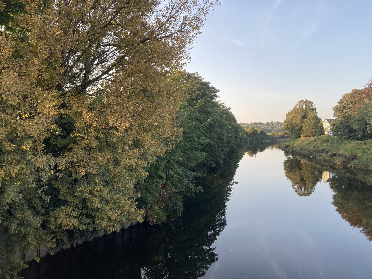 WalkToWaitress's tweet photo. soph did incredibly today and smashed a 6 mile walk on our first day! what a gorgeous view too! https://t.co/GzQXasEPWb
