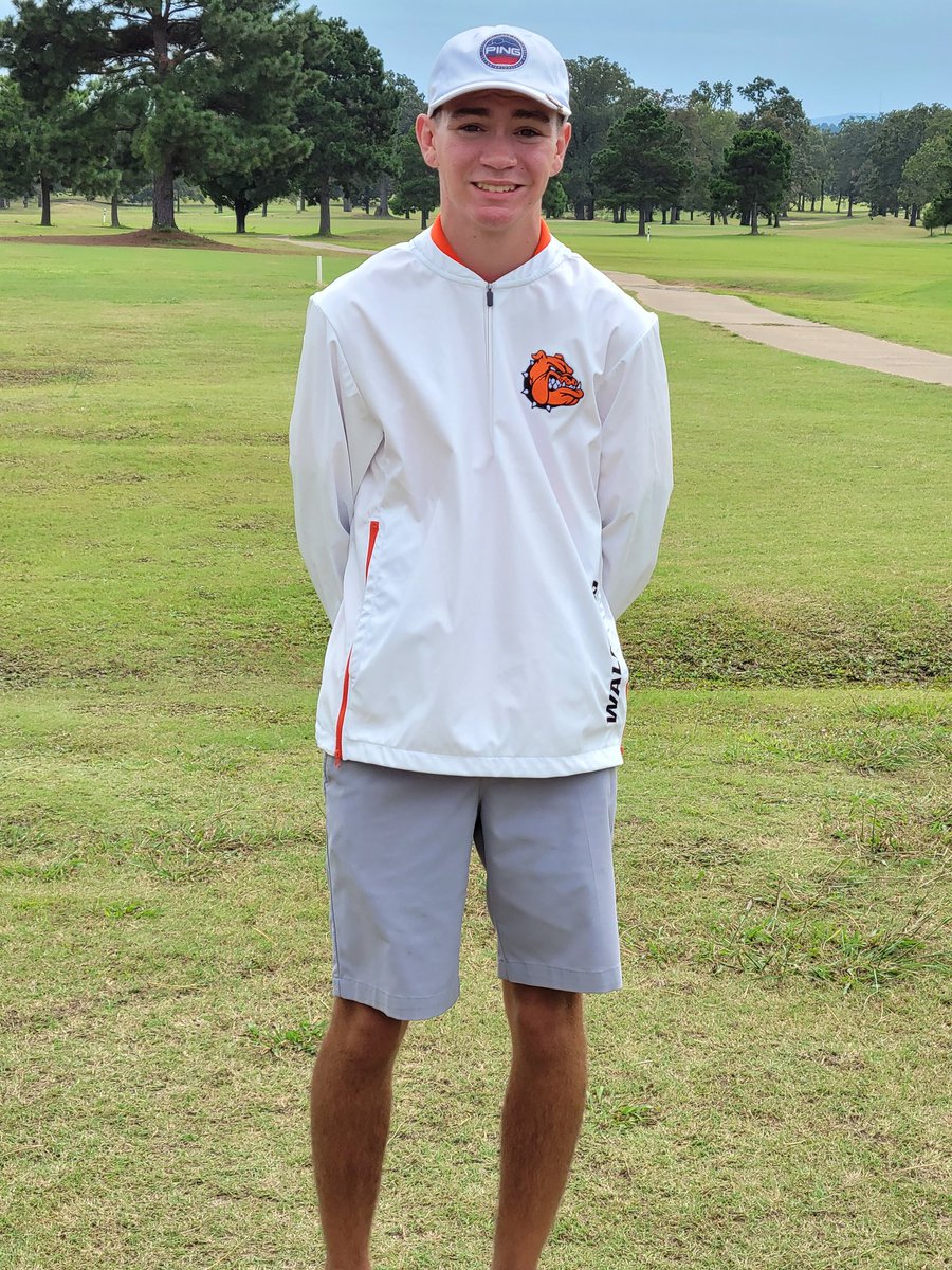 CoachAtchley12's tweet photo. Didn't have the day we wanted at the course but still held on to that conference title! Lane Metcalf finished the match as medalist and the Bulldogs will be heading to Glenwood to chase a state championship on October 5th....one of eight teams left in the state. https://t.co/Ijp3PX7BqM