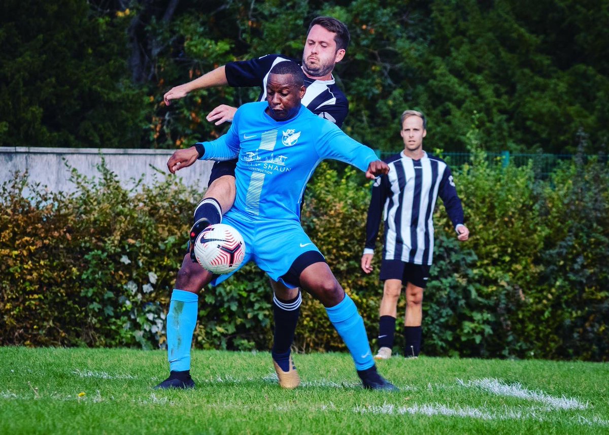 OCE_FC's tweet photo. 3️⃣ P O I N T S 

@LeagueRedhill 

Relive yesterday’s away game resulting in a 2-1 win against a well organised side in Warren Mead making it the Eagles first win of the season 💪🏻 

Sponsored by 
#PhillipShaunConstruction 

Credit @PhotographyVjt 

🦅 

#OCEFC https://t.co/OGVIYbX2aV