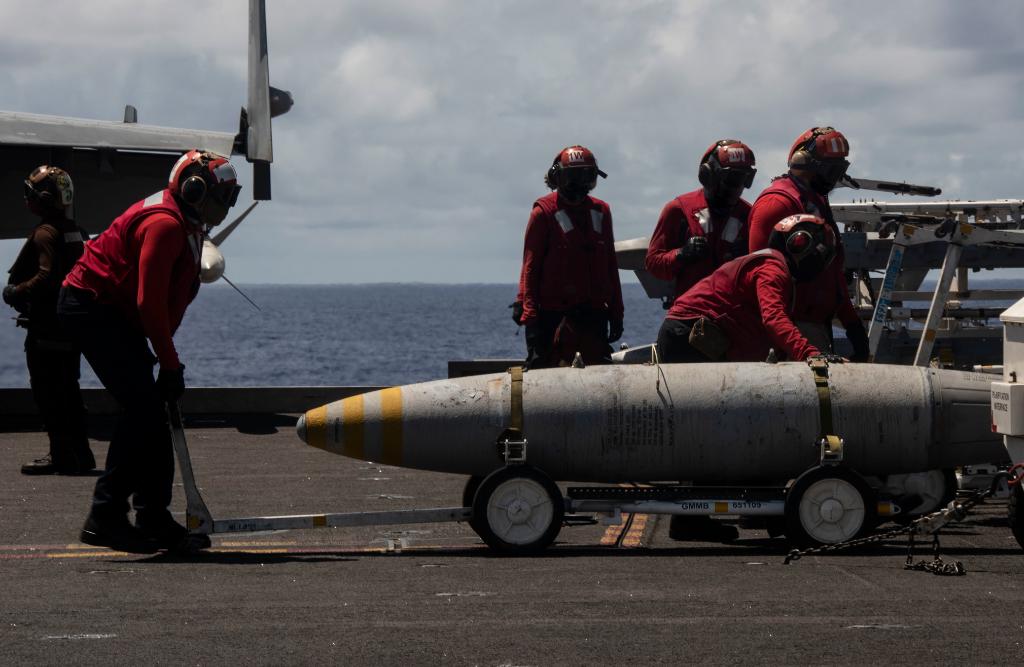 U.S. Navy tweet media