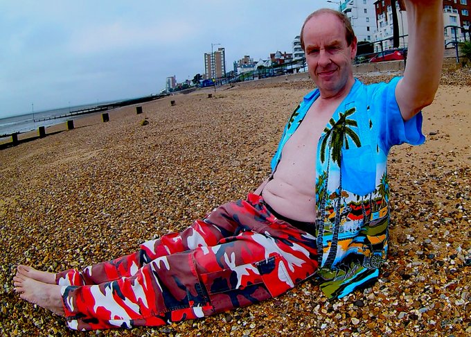 Casual selfie photo shoot at Westcliff Beach. https://t.co/Ub9YUXl0eH https://t.co/rkeI6O6cgN