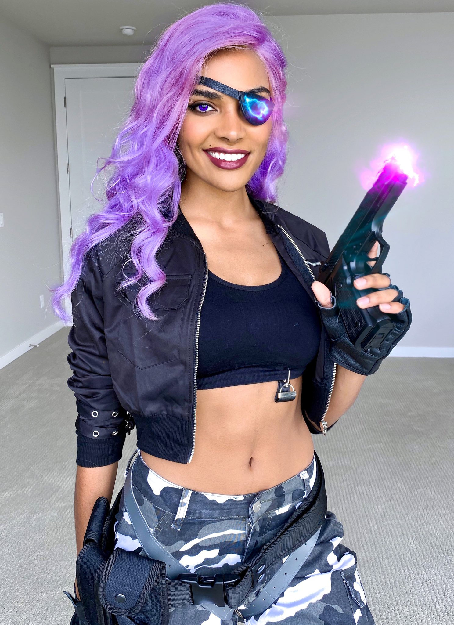 Syd 🔮 on X: PsyOps Samira 👾 So many people requested I cosplay her after  her photos were released, I hope you enjoy how I brought her to life 😁  Instagram: NeytiriTV