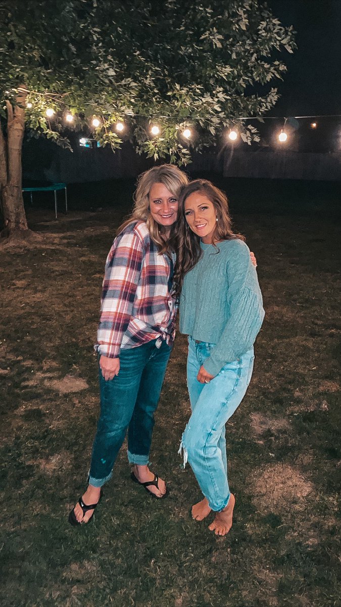 xbrookebarn's tweet photo. I’ll always have a special bond w them 🤞🏼🤞🏼 @taylenmartzall @xoxxtarynn https://t.co/vvGdxDiIAi