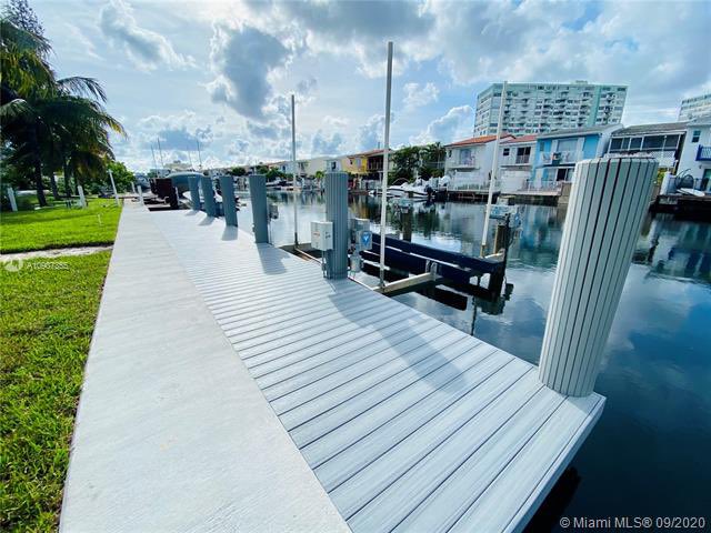 MariaOwnIt's tweet photo. Check out this listing https://t.co/TEIVVMXppl https://t.co/430Y3WYjXK